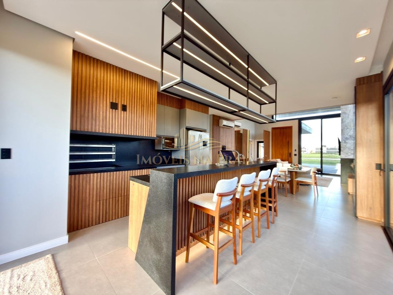 Foto 7 — Casa em Condomínio 4 Dormitório(s) Bairro Amare