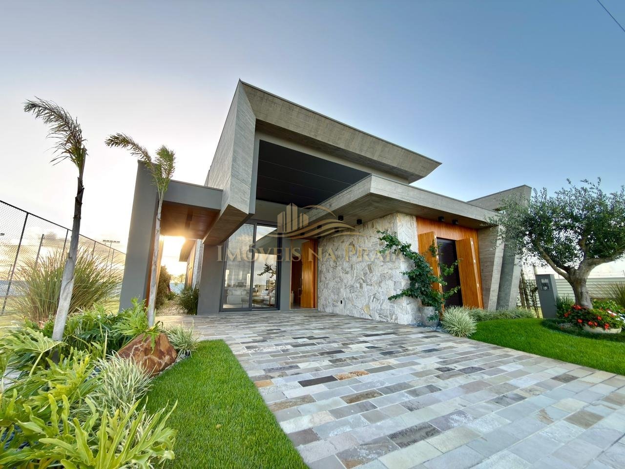 Foto 2 — Casa em Condomínio 4 Dormitório(s) Bairro Amare