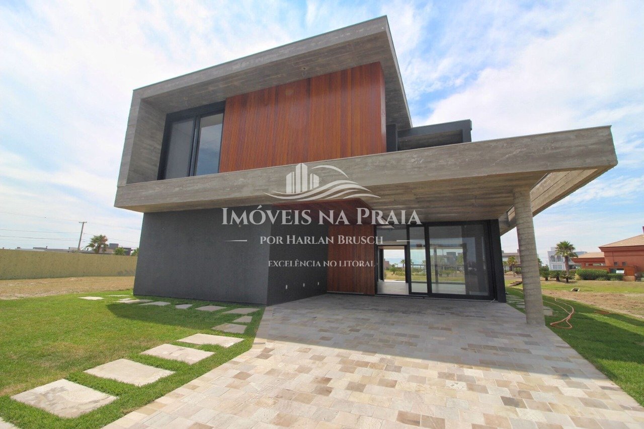 Casa em Condomínio 6 Dormitório(s) Bairro Celebrat