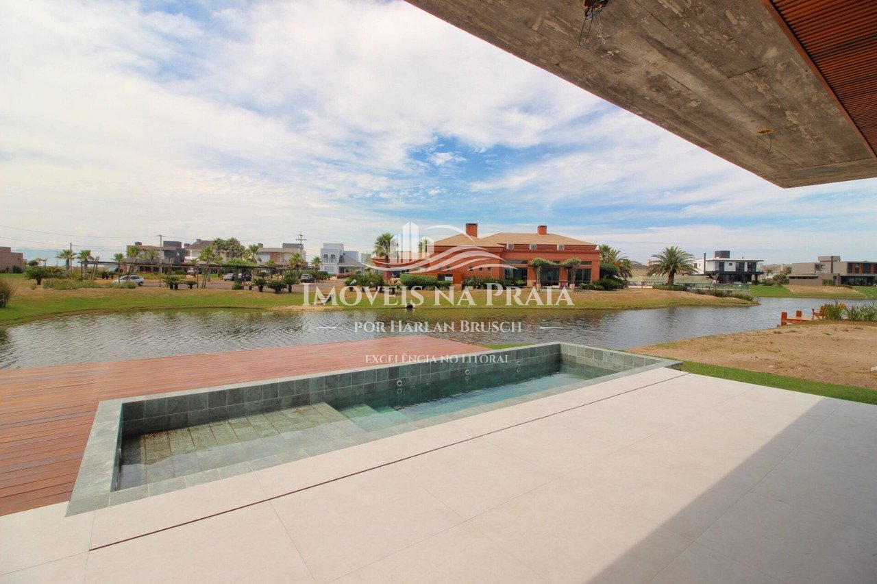 Foto 4 — Casa em Condomínio 6 Dormitório(s) Bairro Celebrat