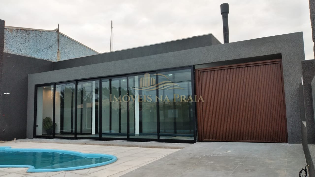 Casa 3 Dormitório(s) Bairro Rainha do Mar