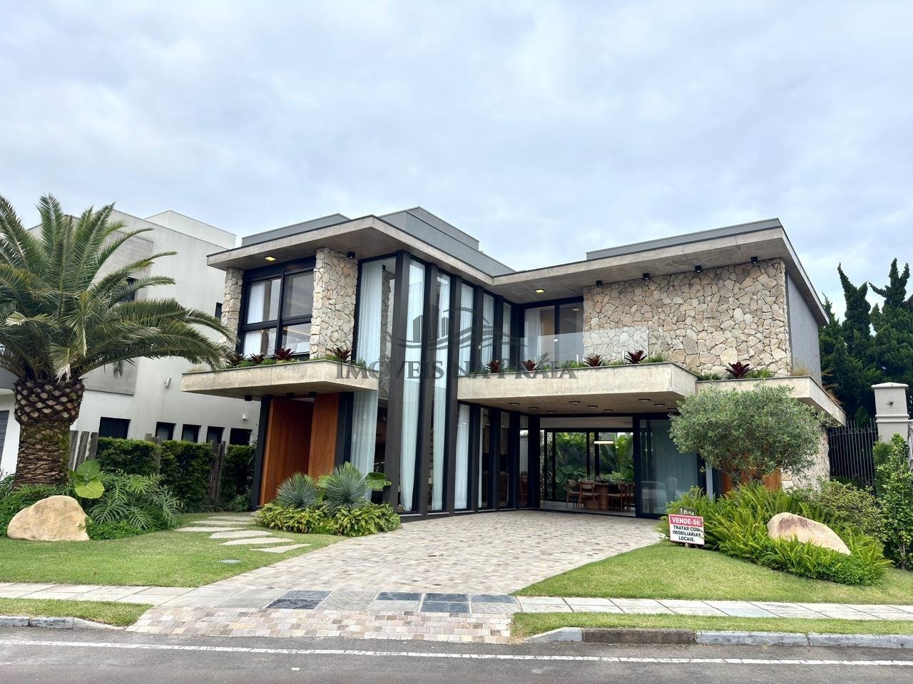 Foto 2 — Casa em Condomínio 4 Dormitório(s) Bairro Porto Co