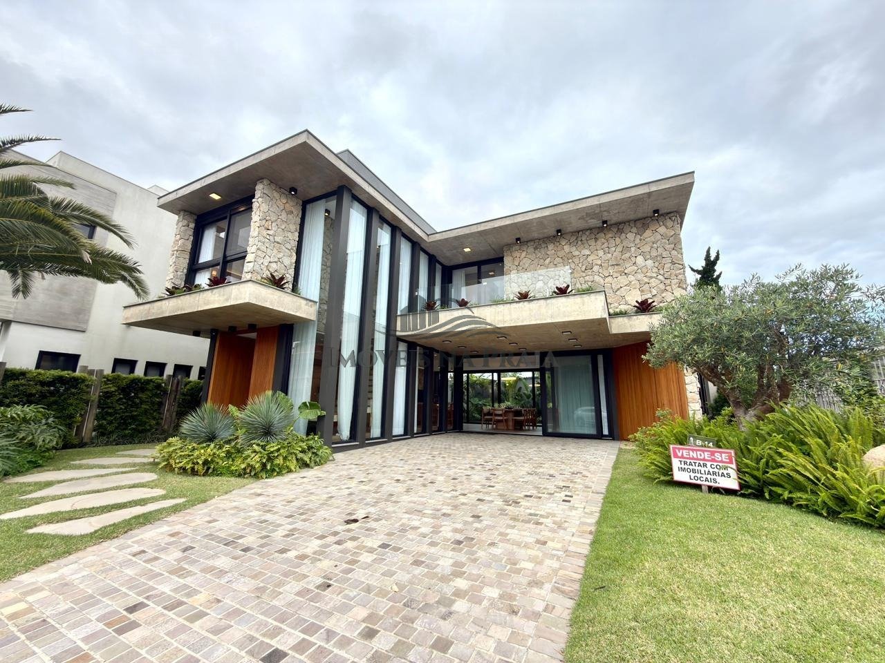 Casa em Condomínio 4 Dormitório(s) Bairro Porto Co