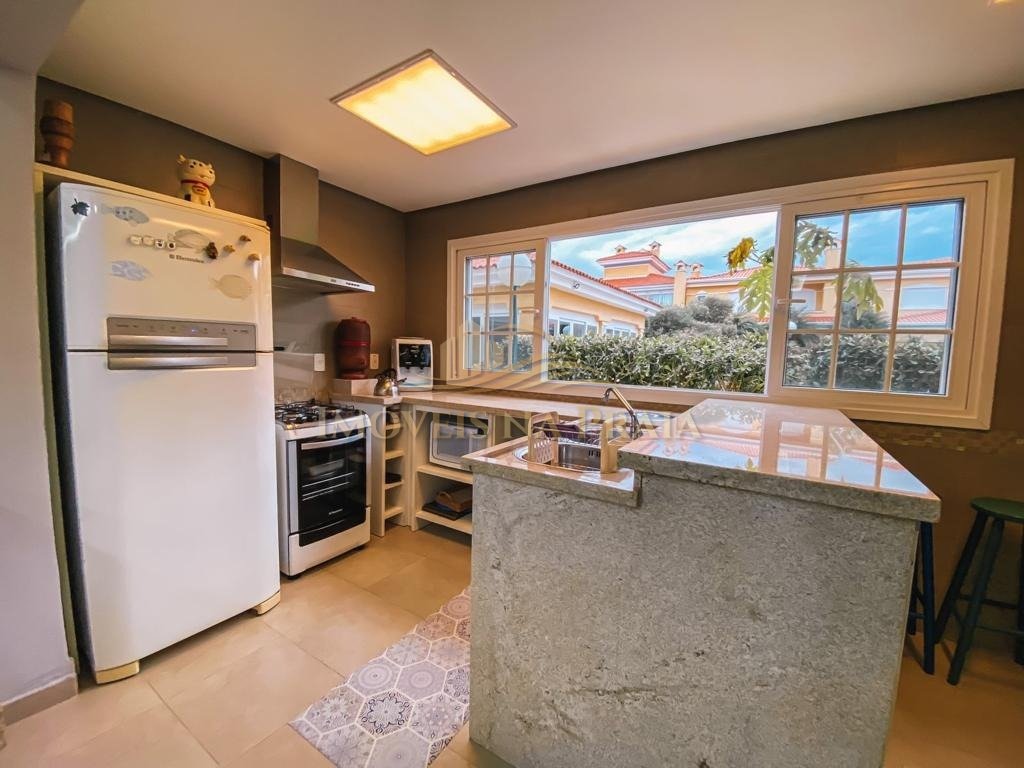 Foto 6 — Casa em Condomínio 4 Dormitório(s) Bairro Villas R