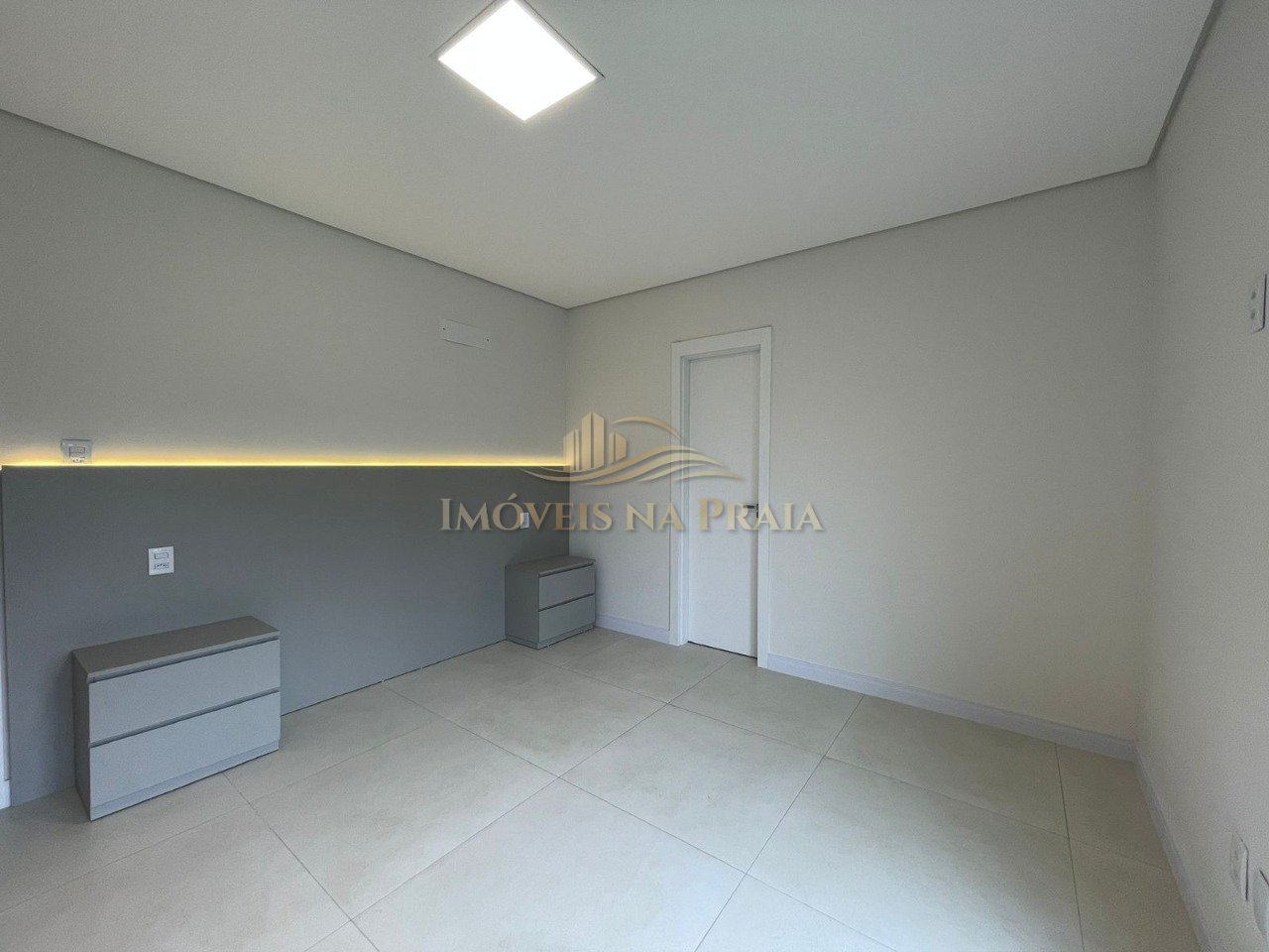 Foto 21 — Casa em Condomínio 4 Dormitório(s) Bairro Sunset