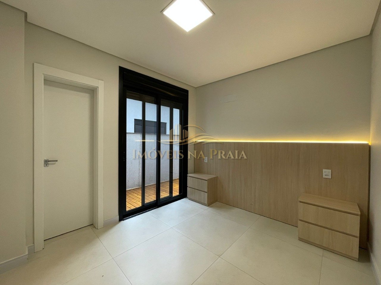 Foto 15 — Casa em Condomínio 4 Dormitório(s) Bairro Sunset