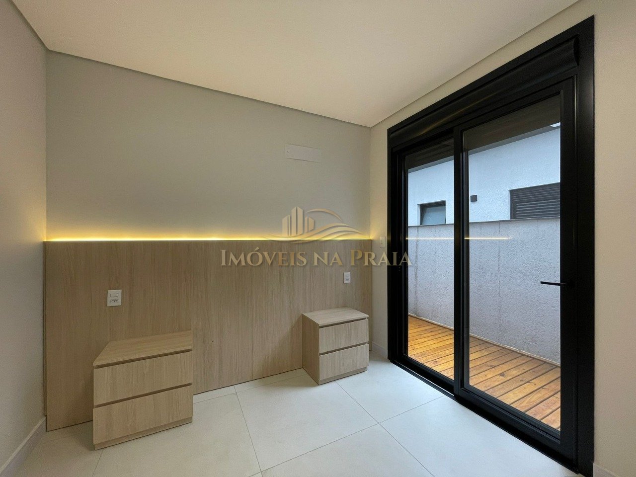 Foto 17 — Casa em Condomínio 4 Dormitório(s) Bairro Sunset