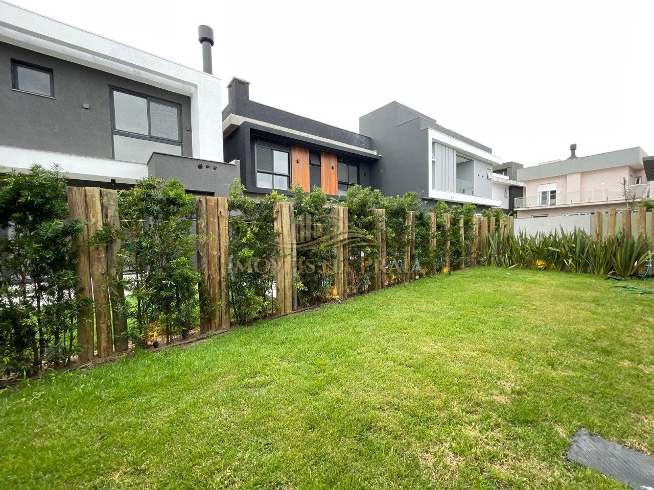 Foto 24 — Casa em Condomínio 4 Dormitório(s) Bairro Sunset