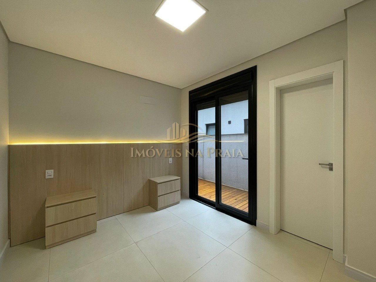 Foto 18 — Casa em Condomínio 4 Dormitório(s) Bairro Sunset