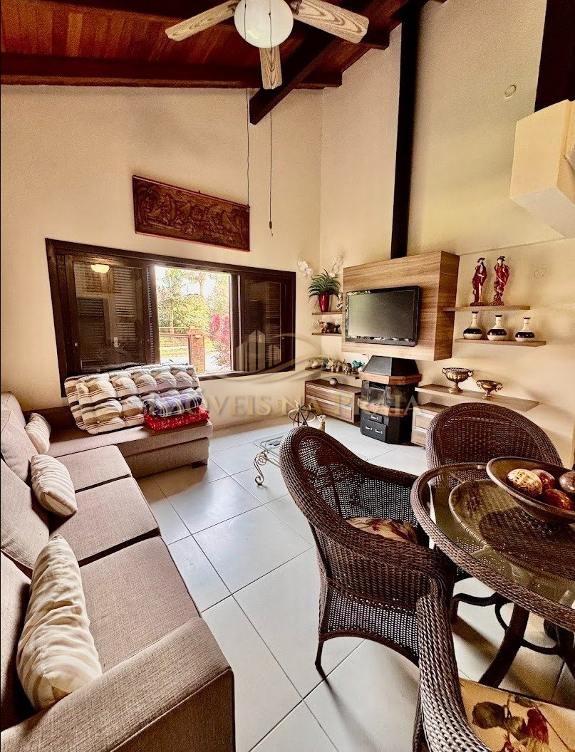 Foto 2 — Casa 5 Dormitório(s) Bairro Atlântida