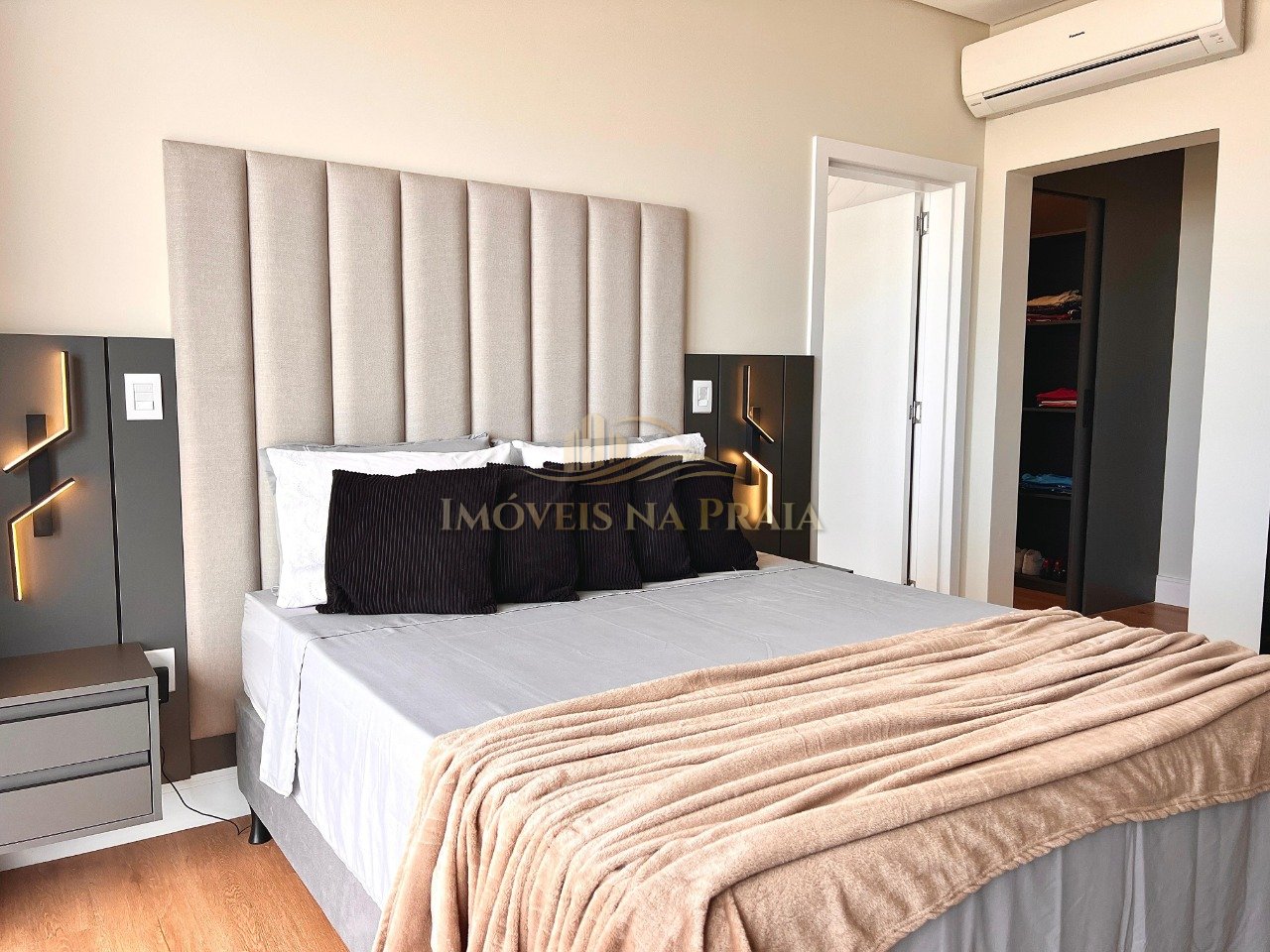 Foto 23 — Casa 4 Dormitório(s) Bairro Centro