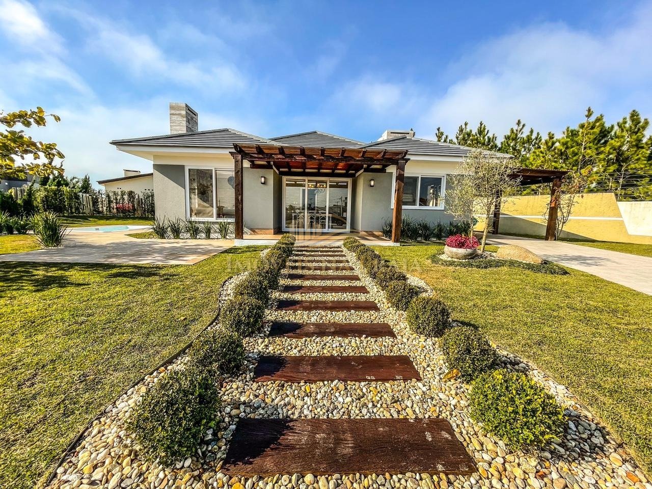 Casa em Condomínio 3 dormitórios no bairro Lagoa do Passo Village Park