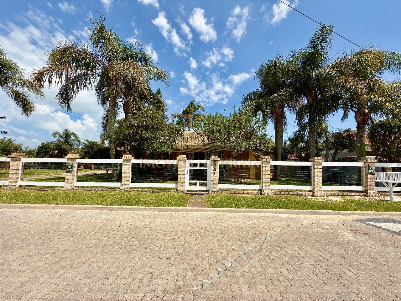 Foto 63 — Casa 3 dormitórios no bairro Atlântida C-c-i