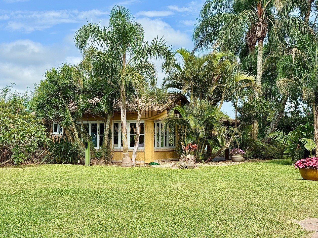 Foto 60 — Casa 3 dormitórios no bairro Atlântida C-c-i