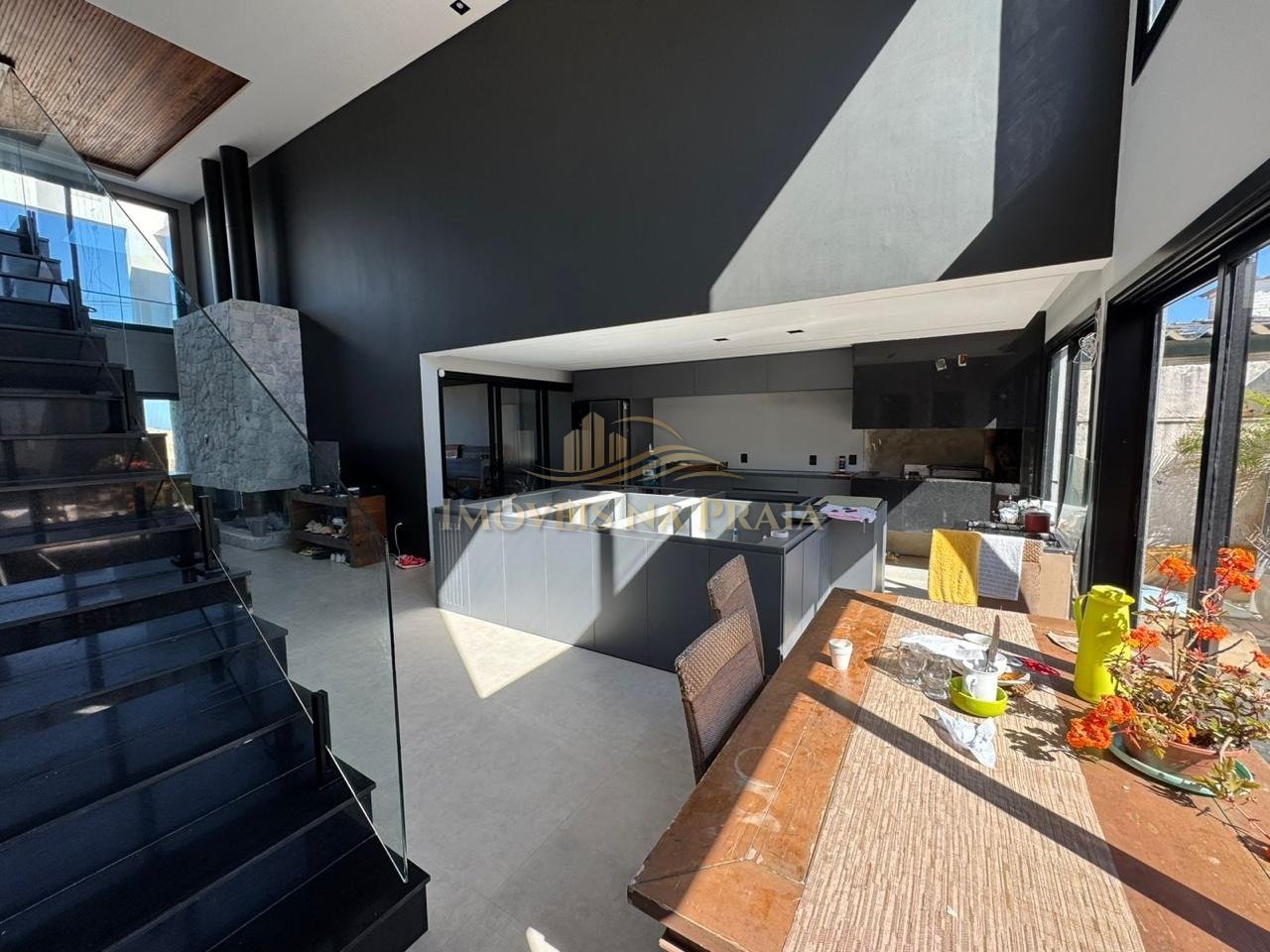 Foto 2 — Casa 6 dormitórios no bairro Centro