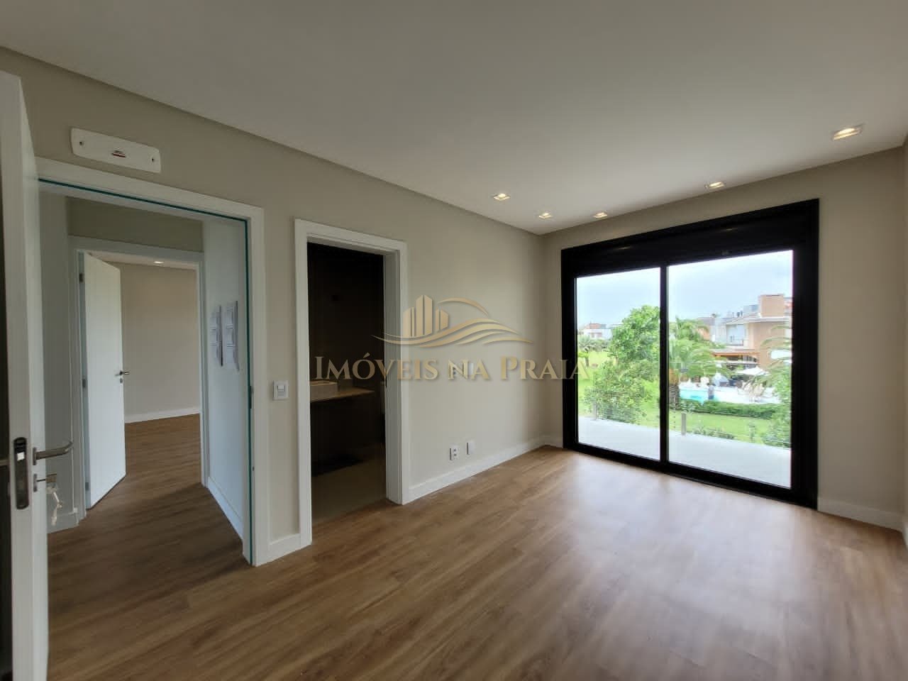 Foto 21 — Casa em Condomínio 4 dormitórios no bairro Sunset