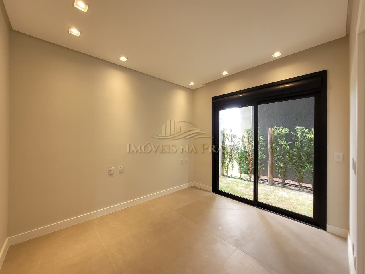 Foto 32 — Casa em Condomínio 4 dormitórios no bairro Sunset