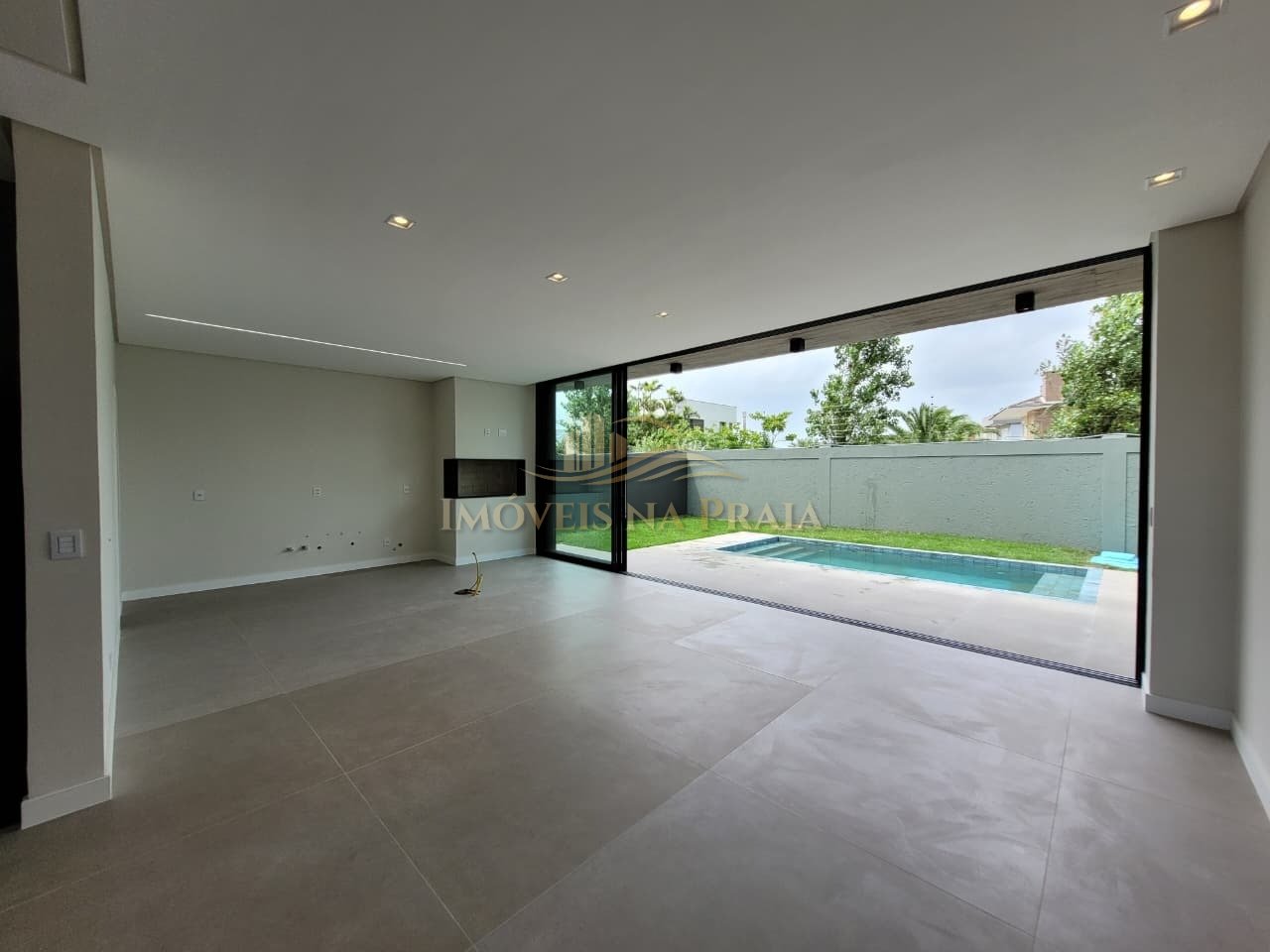 Foto 39 — Casa em Condomínio 4 dormitórios no bairro Sunset