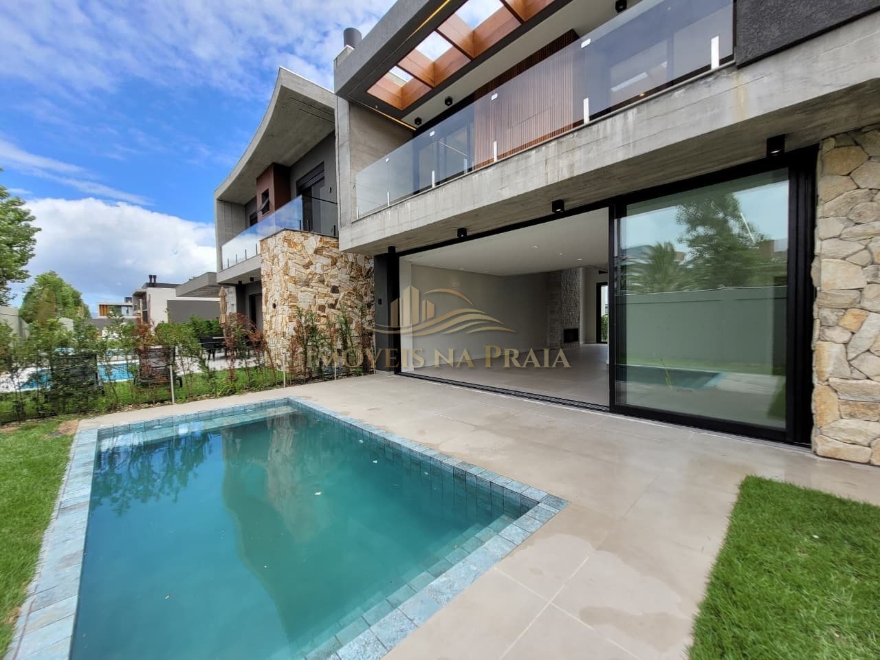 Foto 35 — Casa em Condomínio 4 dormitórios no bairro Sunset