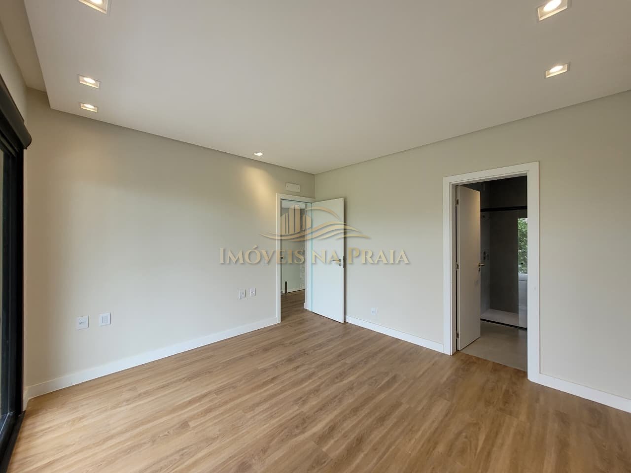 Foto 14 — Casa em Condomínio 4 dormitórios no bairro Sunset