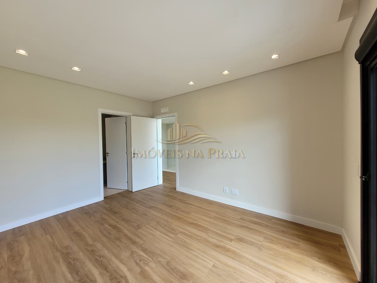 Foto 11 — Casa em Condomínio 4 dormitórios no bairro Sunset