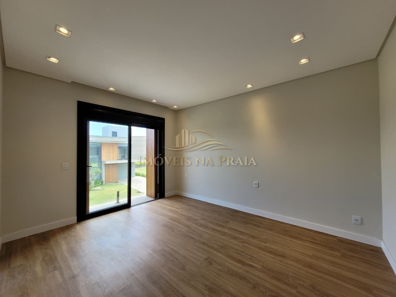 Foto 34 — Casa em Condomínio 4 dormitórios no bairro Sunset