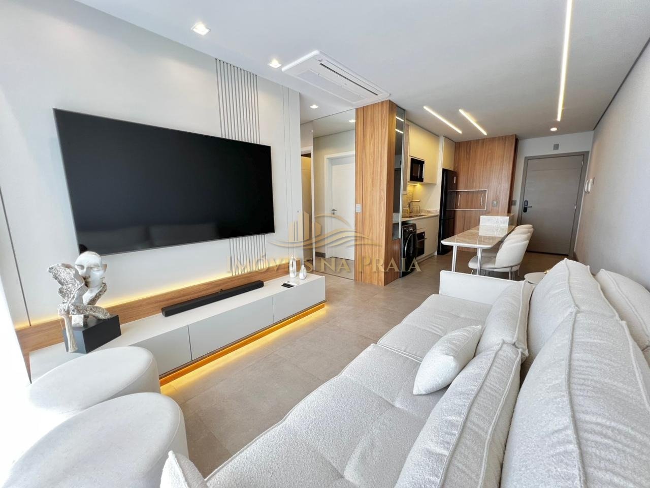 Apartamento 2 dormitórios no bairro Livin Resort House