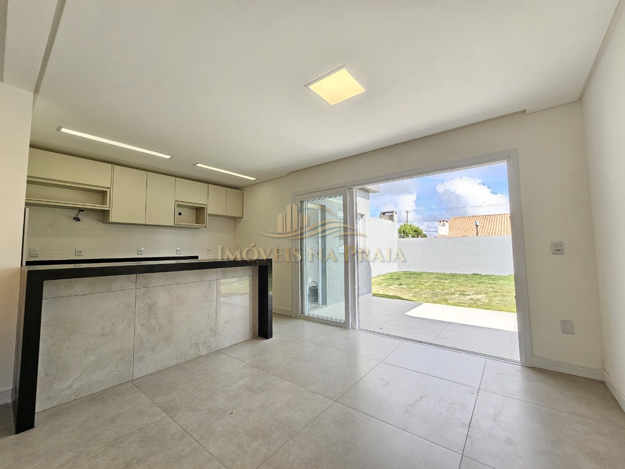 Foto 10 — Casa 3 dormitórios no bairro Rainha do Mar