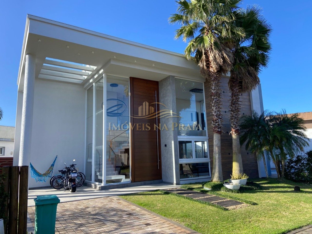 Casa em Condomínio 4 dormitórios no bairro Las Palmas