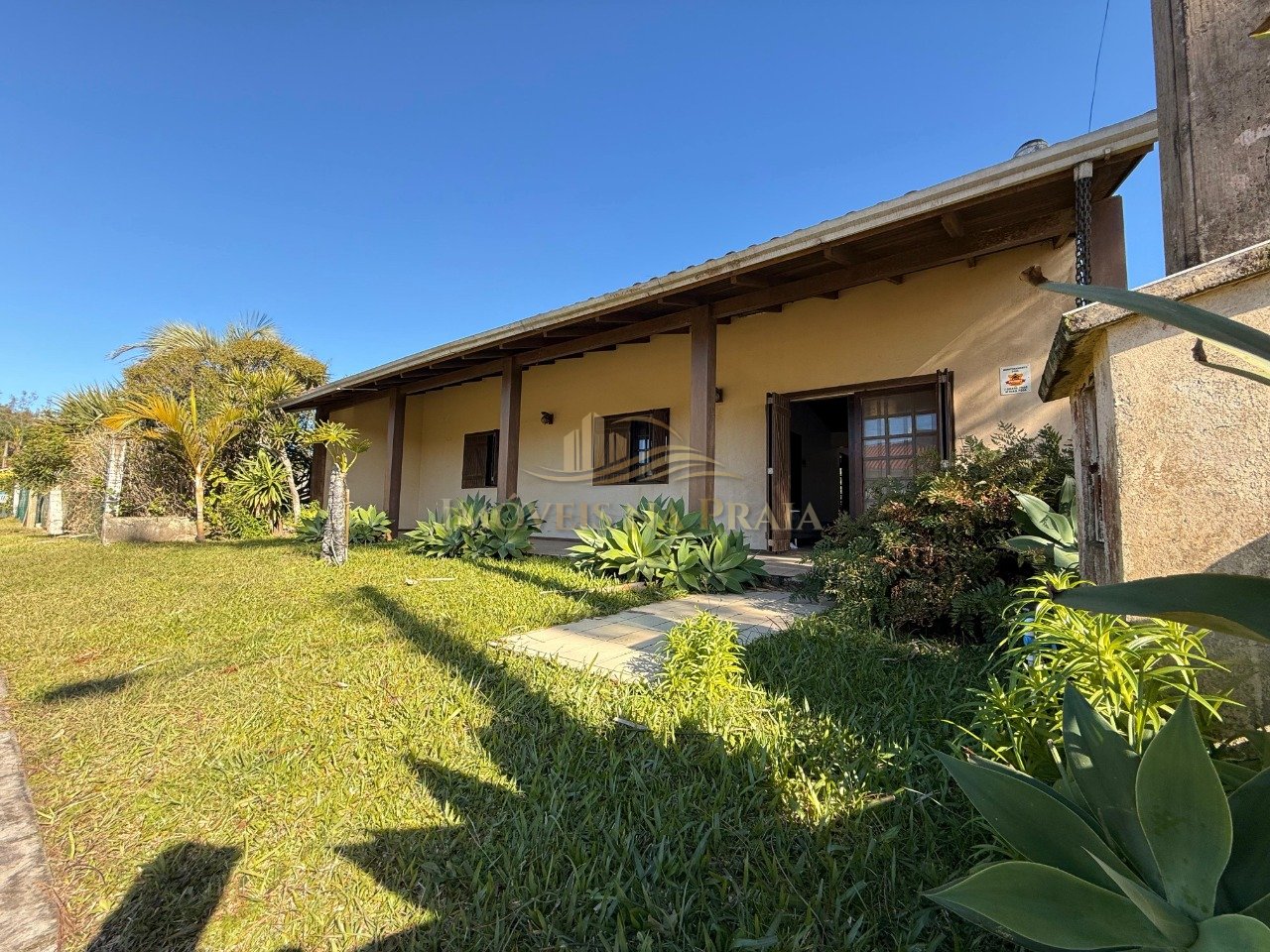 Casa 3 dormitórios no bairro Marina