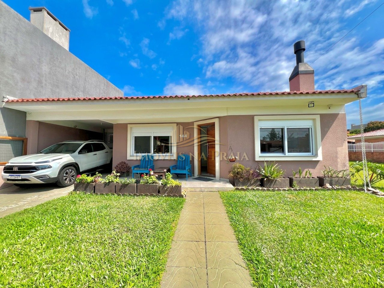 Casa 3 dormitórios no bairro Arpoador