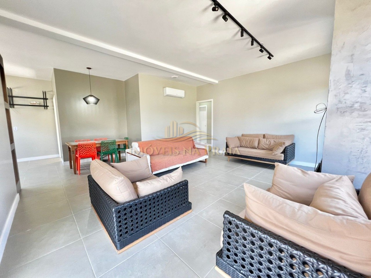 Foto 2 — Casa 3 dormitórios no bairro Rainha do Mar