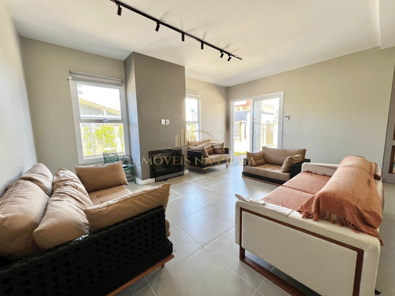 Foto 7 — Casa 3 dormitórios no bairro Rainha do Mar