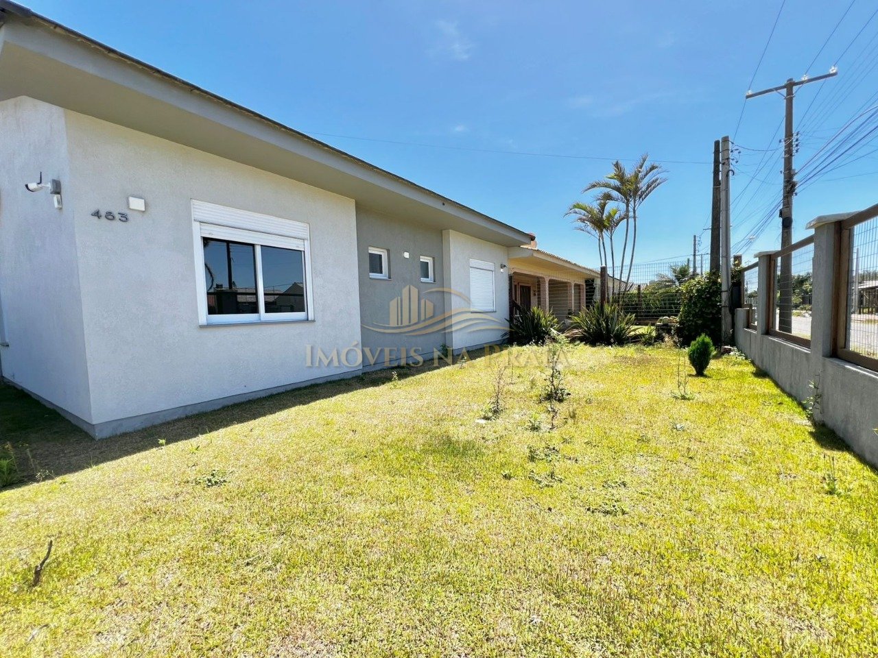 Casa 3 dormitórios no bairro Rainha do Mar