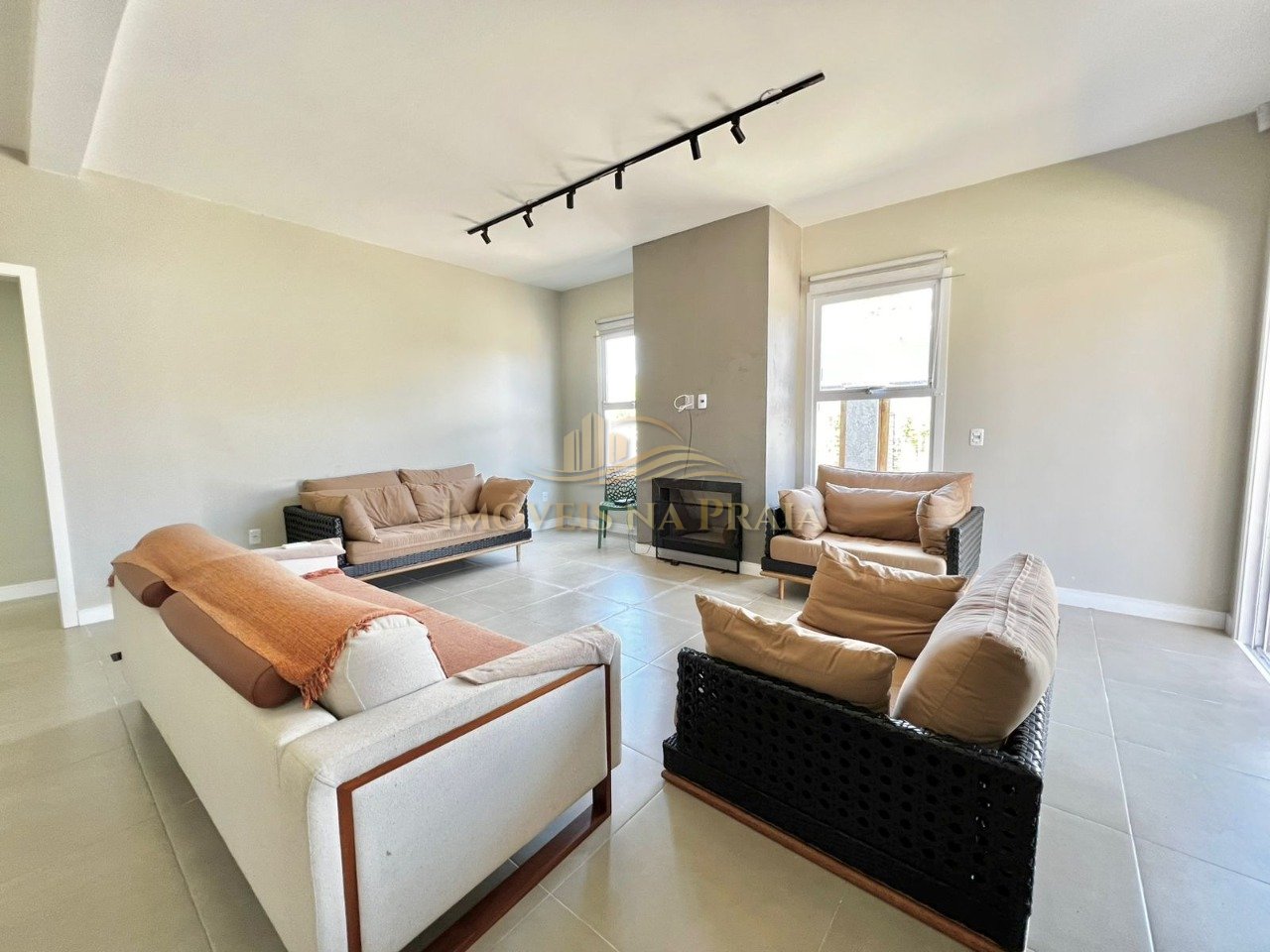 Foto 3 — Casa 3 dormitórios no bairro Rainha do Mar