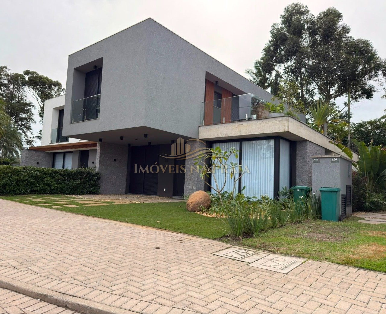 Casa em Condomínio no Amaná.