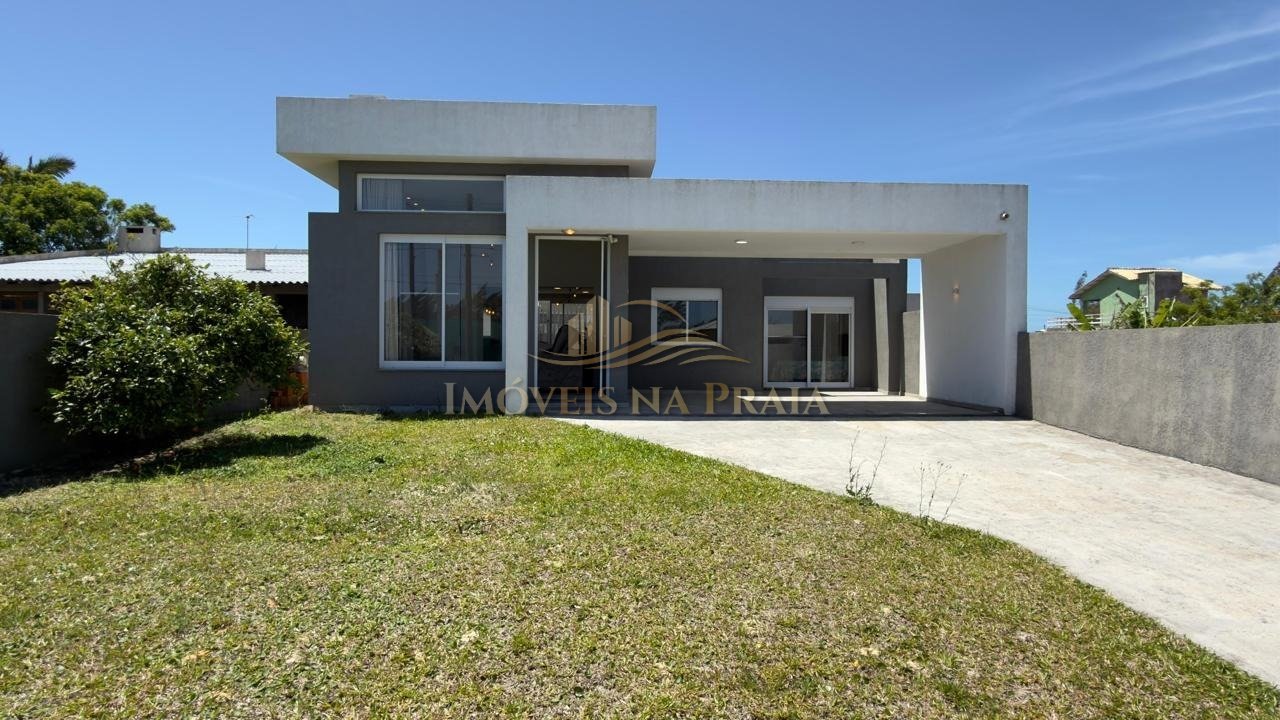 Casa 3 dormitórios no bairro Arpoador