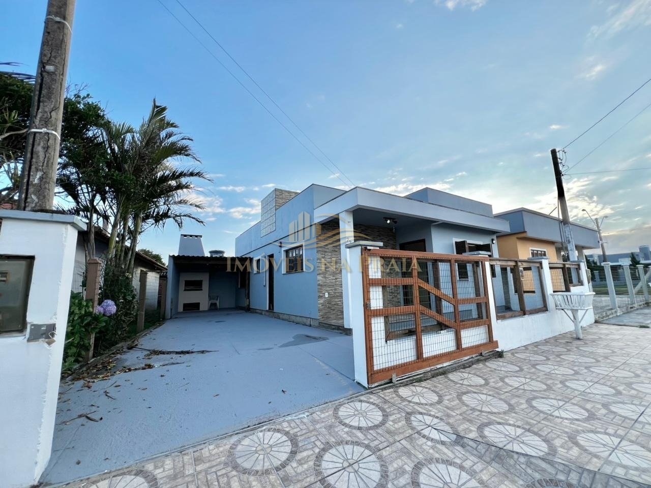 Foto 2 — Casa 3 dormitórios no bairro Rainha do Mar