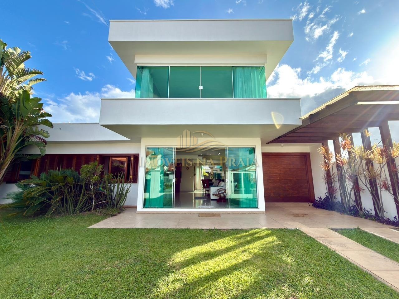 Casa 4 dormitórios no bairro Centro