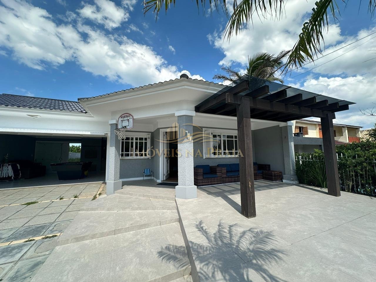 Casa 4 dormitórios no bairro Centro