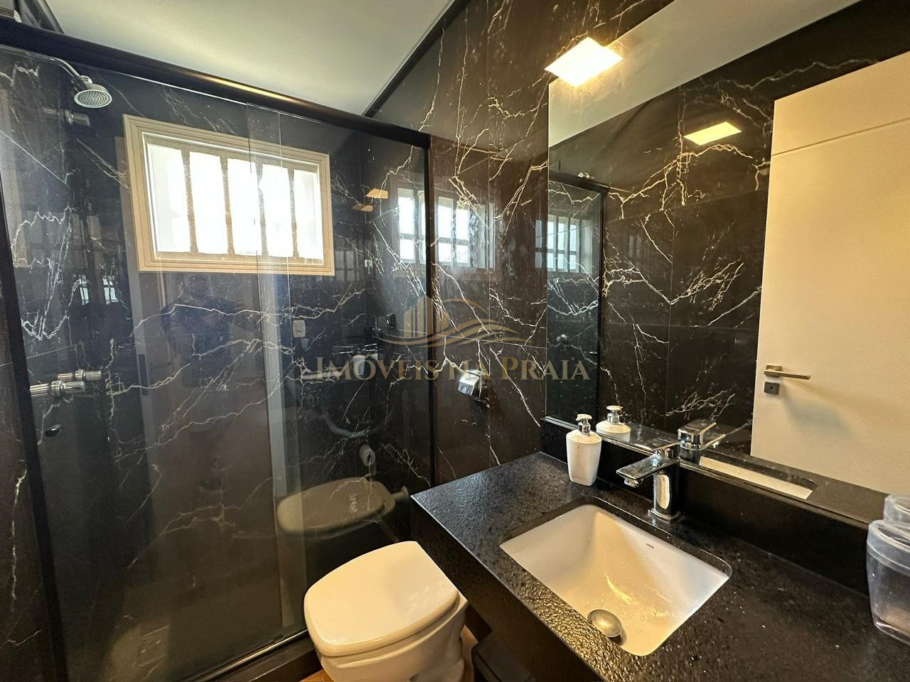 Foto 20 — Casa 4 dormitórios no bairro Centro