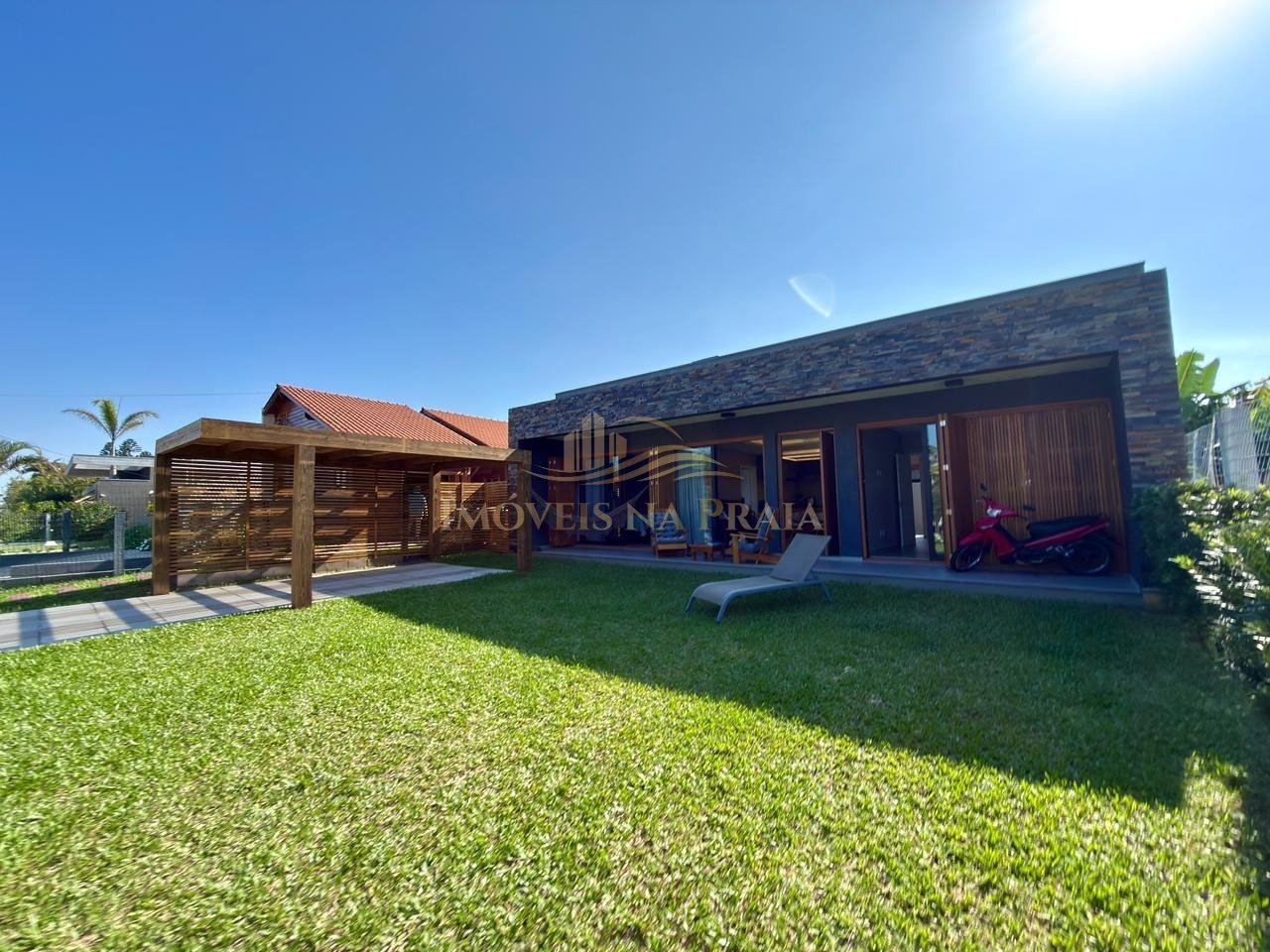 Foto 2 — Casa 2 dormitórios no bairro Atlântida