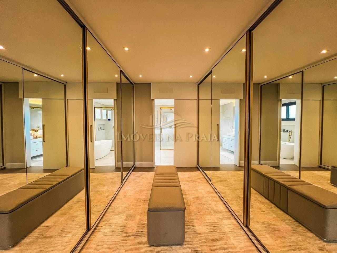 Foto 49 — Casa em Condomínio 6 dormitórios no bairro Velas da Marina