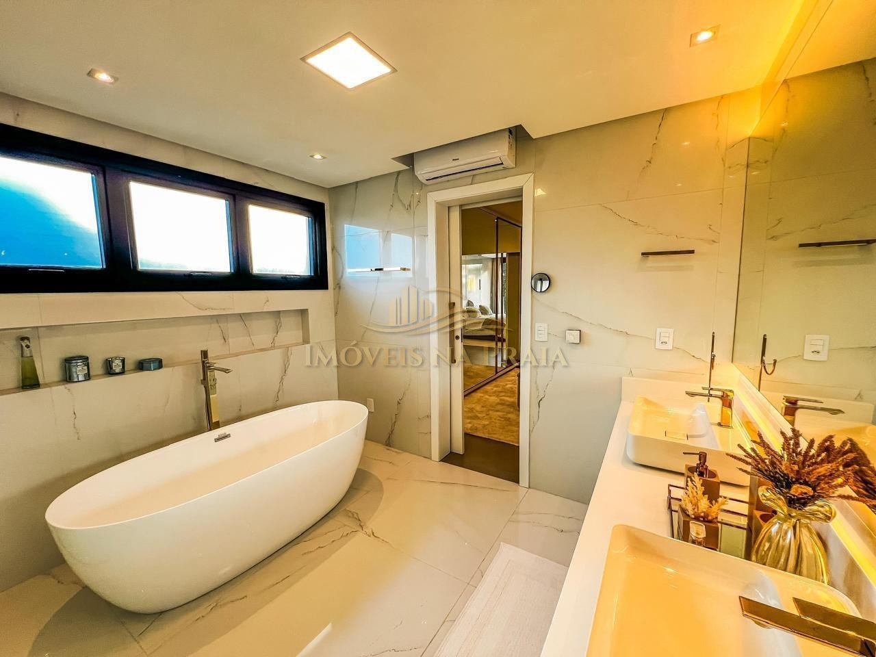 Foto 52 — Casa em Condomínio 6 dormitórios no bairro Velas da Marina