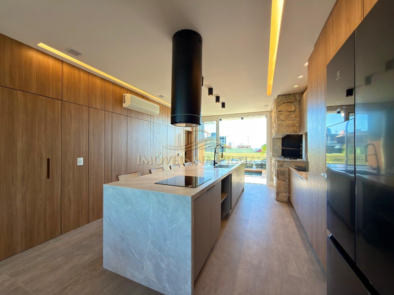 Foto 14 — Casa em Condomínio 4 dormitórios no bairro Allure Beach Condo