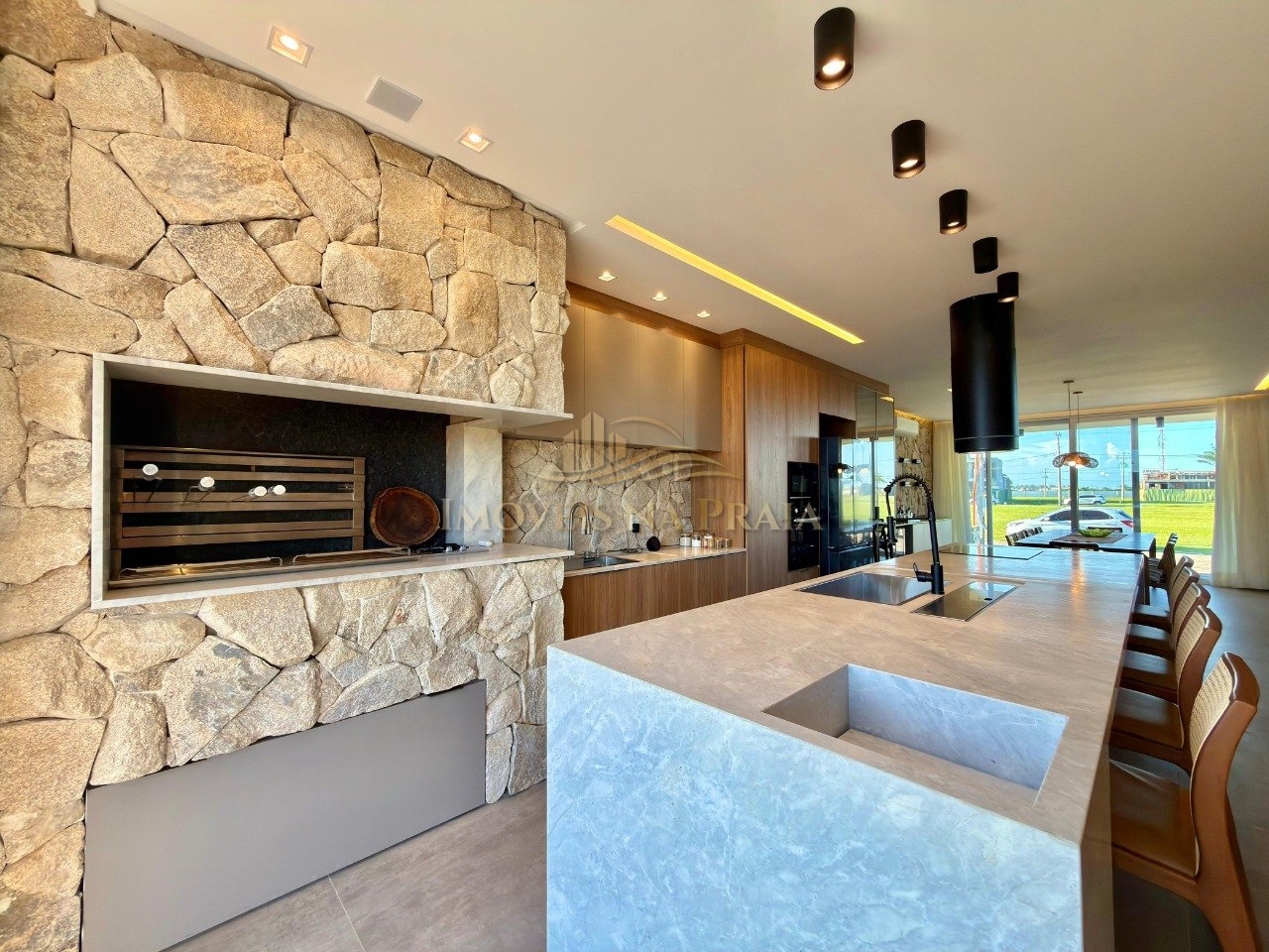 Foto 15 — Casa em Condomínio 4 dormitórios no bairro Allure Beach Condo