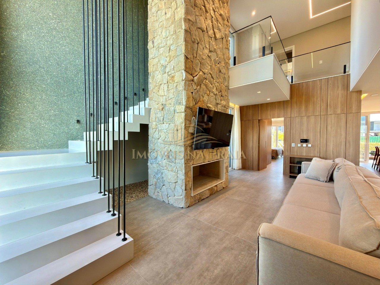 Foto 2 — Casa em Condomínio 4 dormitórios no bairro Allure Beach Condo