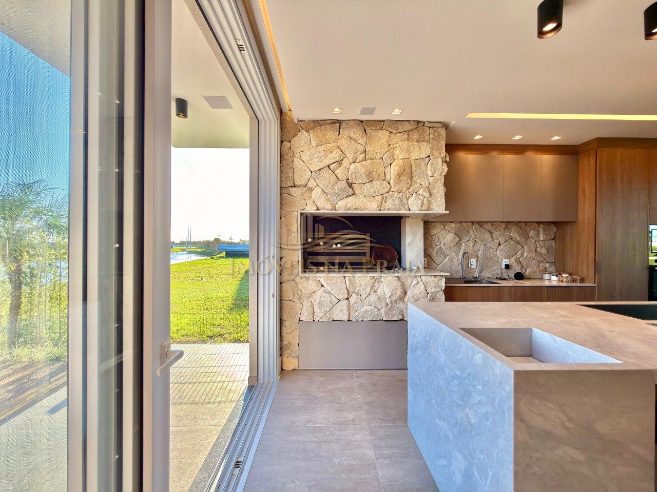 Foto 16 — Casa em Condomínio 4 dormitórios no bairro Allure Beach Condo