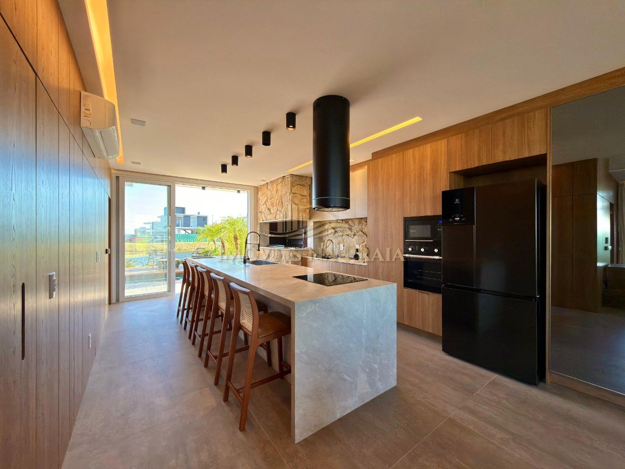 Foto 11 — Casa em Condomínio 4 dormitórios no bairro Allure Beach Condo