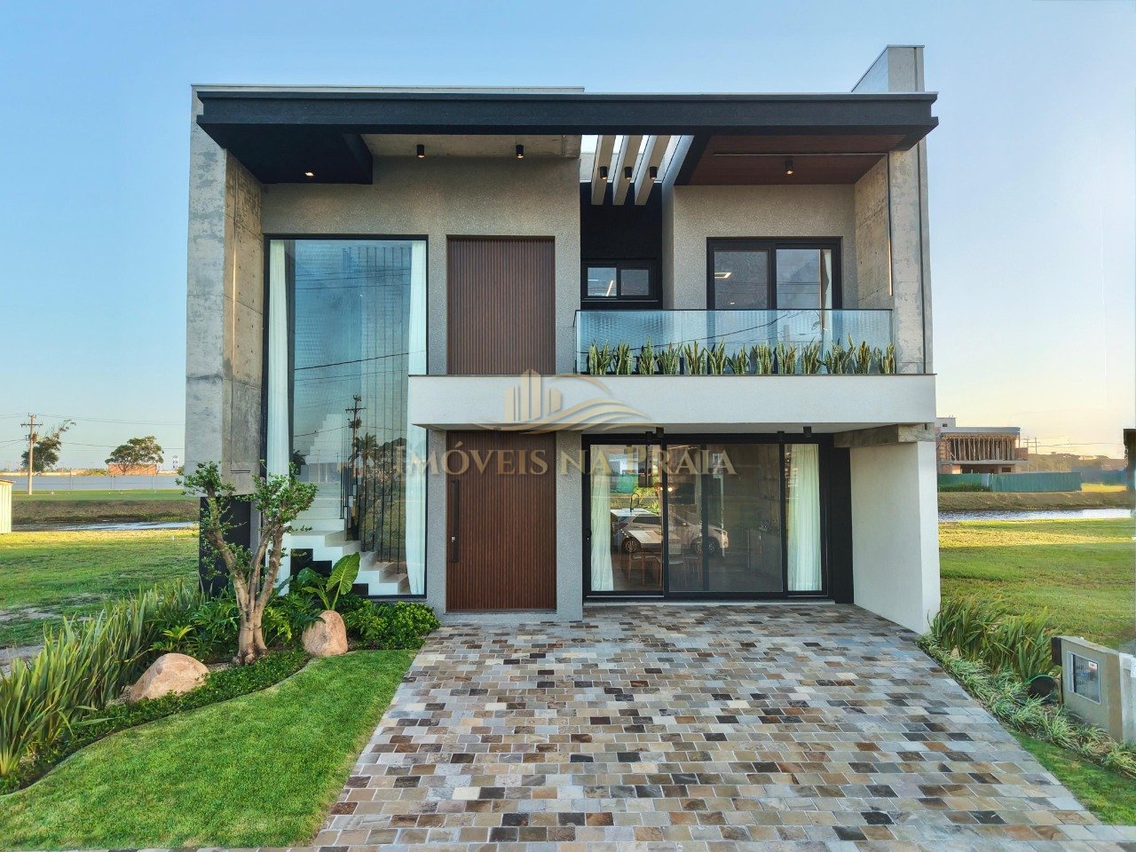 Casa em Condomínio 4 dormitórios no bairro Allure Beach Condo